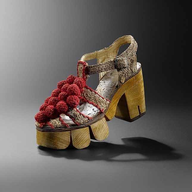 Женские сандалии 1942