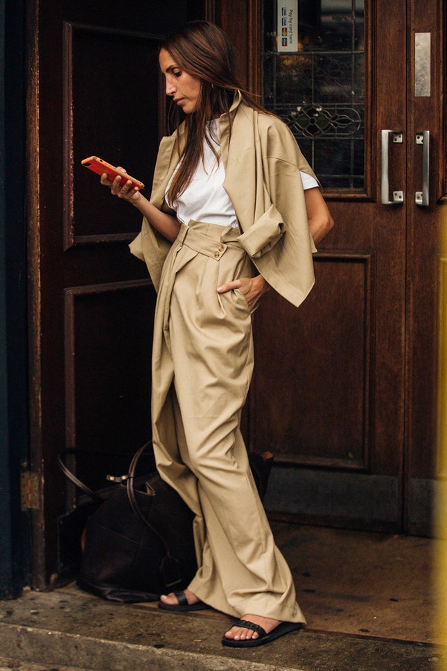 Хлоя Харуш на Неделе моды в Париже сентябрь 2019