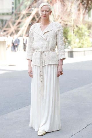 Тильда Суинтон вnbspChanel передnbspпоказом Chanel Couture осеньзима 2017nbspв Париже.