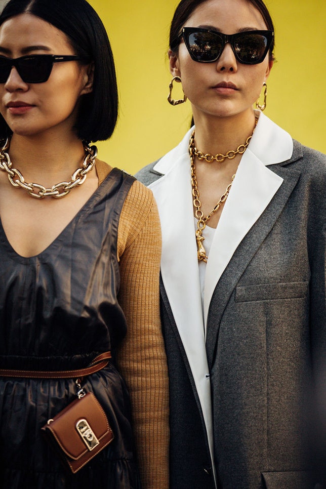 Увесистые ожерельяцепи — модный способ преобразить офисный гардероб