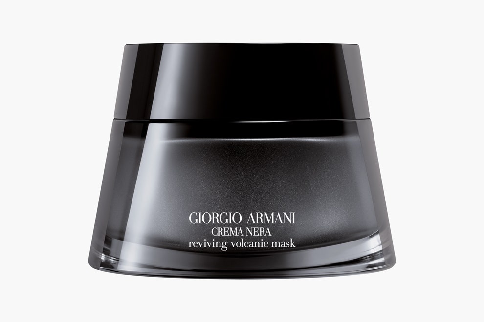 Вулканическая пудра в новой маске для лица Giorgio Armani