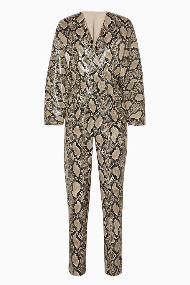 Stand Studio 325 netaporter.com