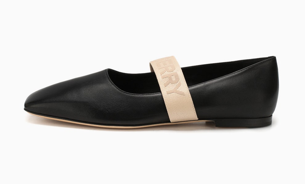 Burberry 41500 рублей tsum.ru