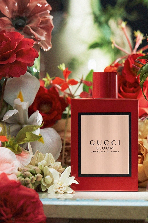 Дамасская роза в красном флаконе Gucci Bloom