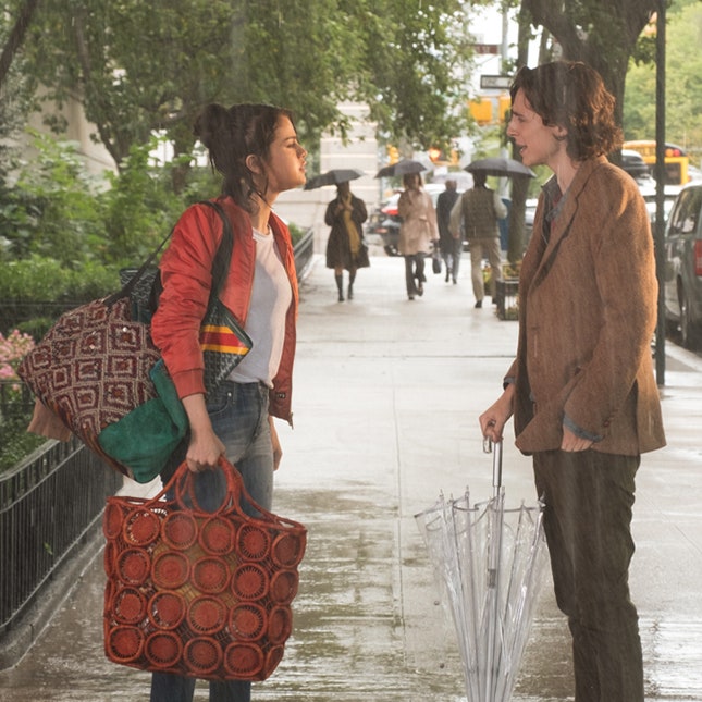 «Дождливый день в Нью-Йорке», «Троица» и еще 7 модных кинопремьер октября