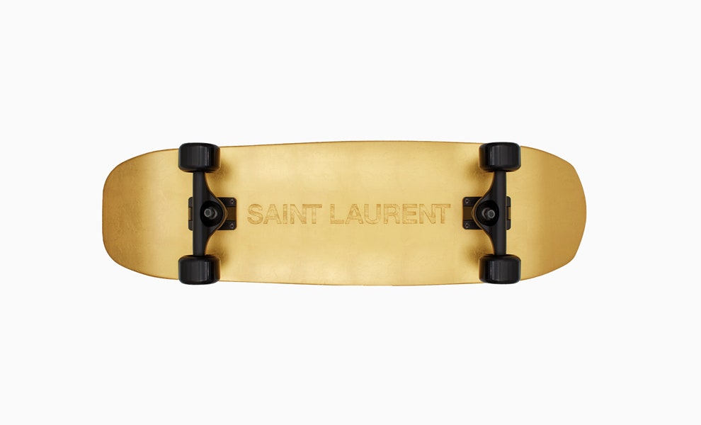 Cкейтборд Saint Laurent €2500 бутик Saint Laurent Rive Droite