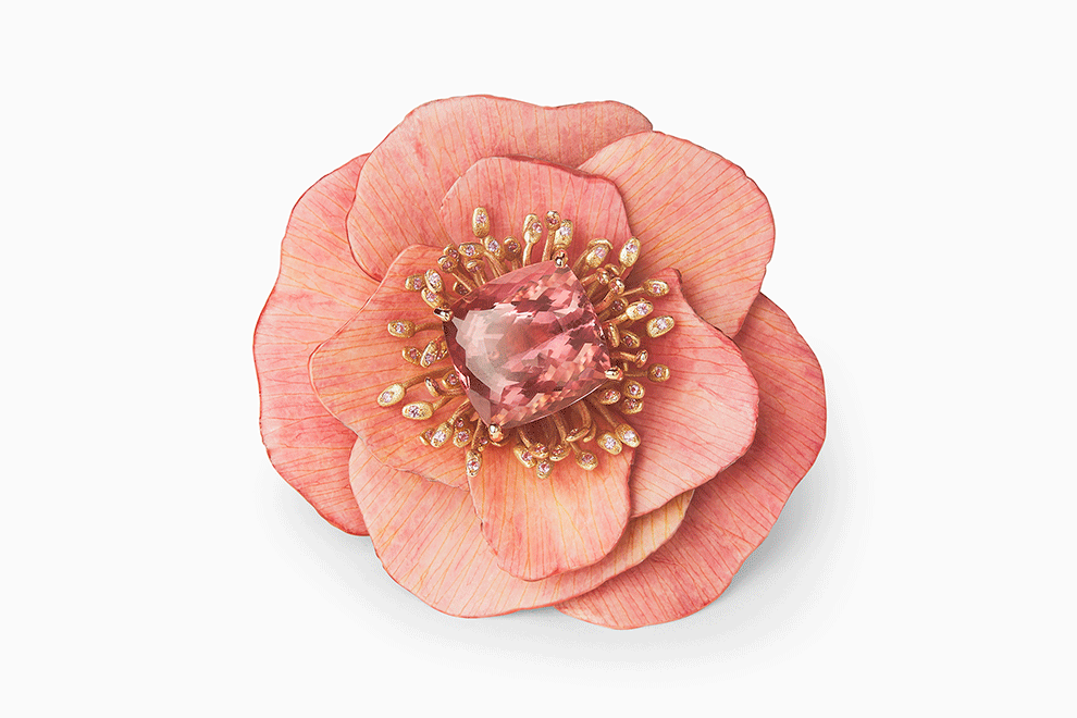 Кольцо из титана и розового золота со стабилизированными лепестками с топазом бриллиантами и цветными сапфирами