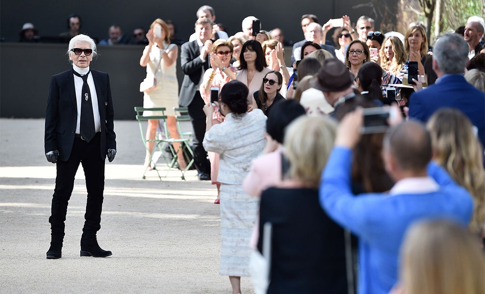 На показе Chanel Couture осеньзима 2017