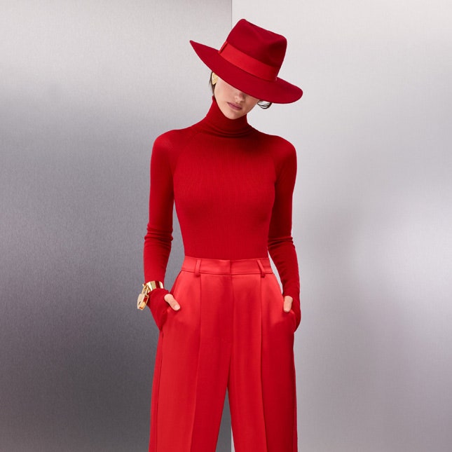 Рита Ора создала коллекцию с Escada