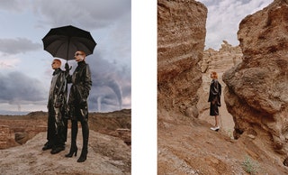 Слева плащ иnbspбрюки Viva Vox ботинки Principe di Bologna очки Balenciaga пояс Yuge водолазка Sandro плащ Rains...