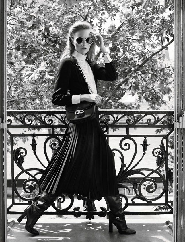 Кардиган блузка юбка сапоги очки серьги и браслет сумка все Celine by Hedi Slimane