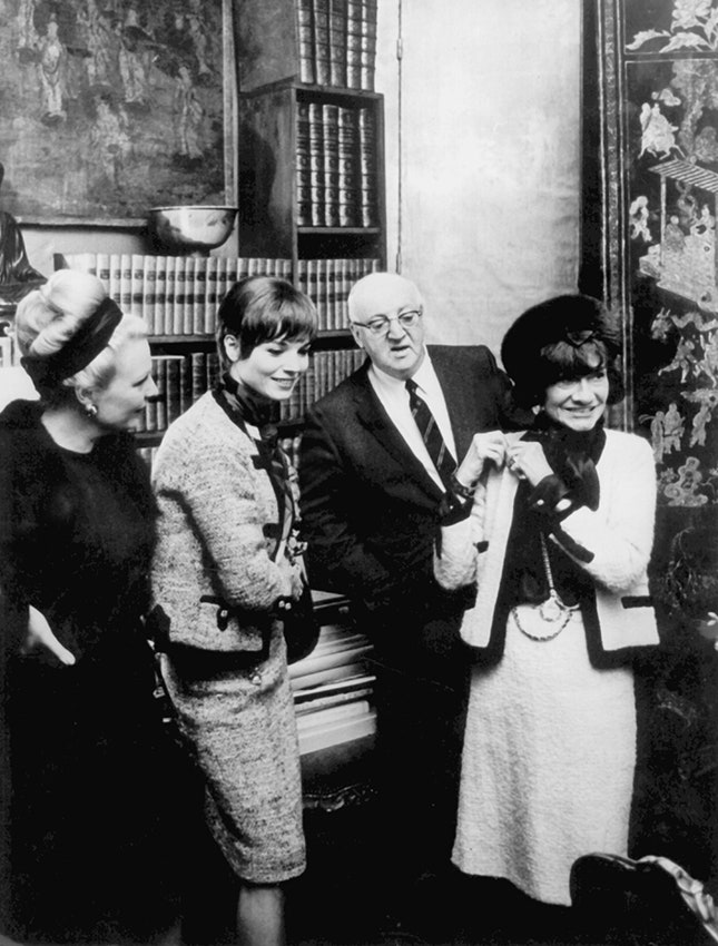 Клод Помпиду Эльза Мартинелли в Chanel Жорж Помпиду и Коко Шанель в Париже 1962