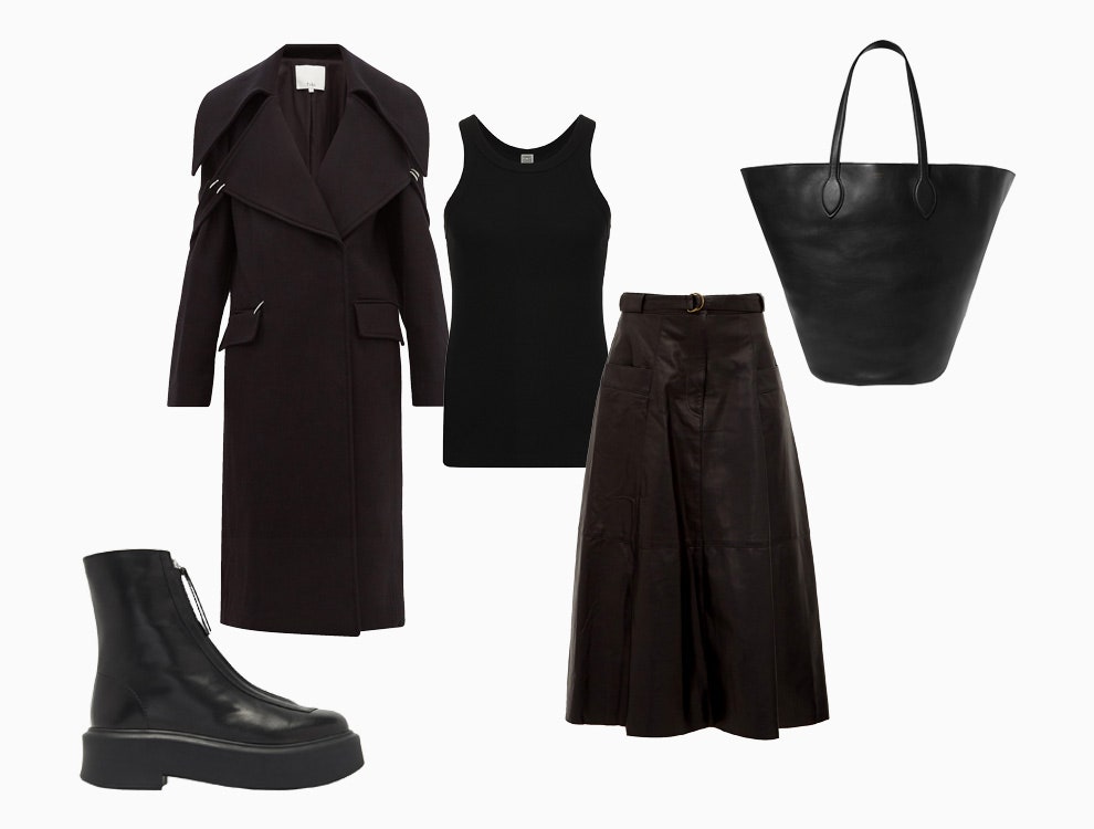 Ботинки The Row 85631 рубль therow.com пальто Tibi 62617 рублей matchesfashion.com майка Toteme 6995 рублей tsum.ru...