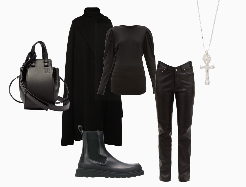Сумка Loewe 94473 рубля matchesfashion.com кейп Valentino 397000 рублей tsum.ru свитер Isabel Marant 30541 рубль...