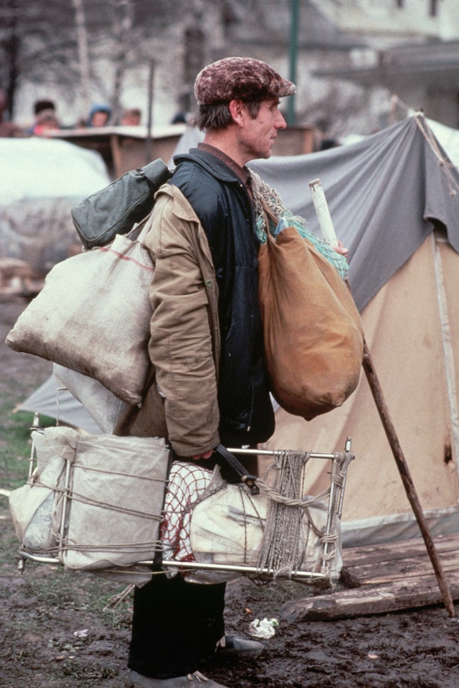 Бездомный на окраинах Москвы 1990