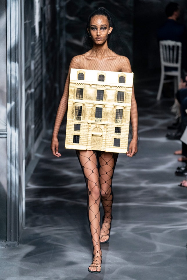 Как создавались декорации показа Christian Dior Couture осеньзима 2019