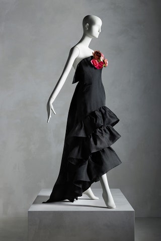 Вечернее платье Balenciaga авторства Кристобаля Баленсиаги лето 1961.