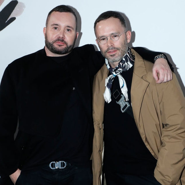Dior и Дэниел Аршам выпустили тиражную скульптуру-часы