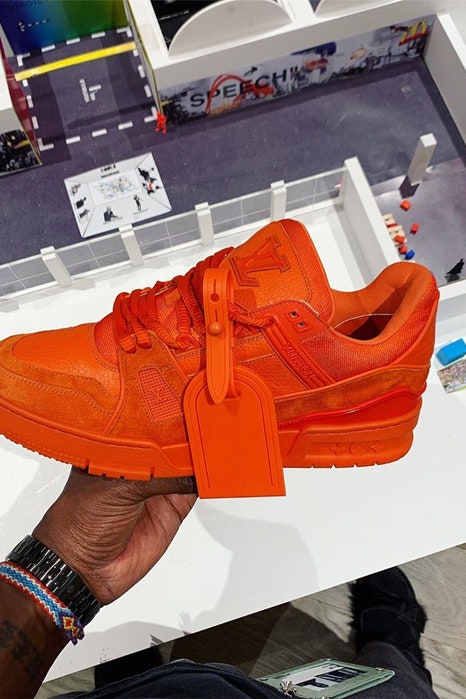 Вирджил Абло для Louis Vuitton фото коллекции оранжевых аксессуаров