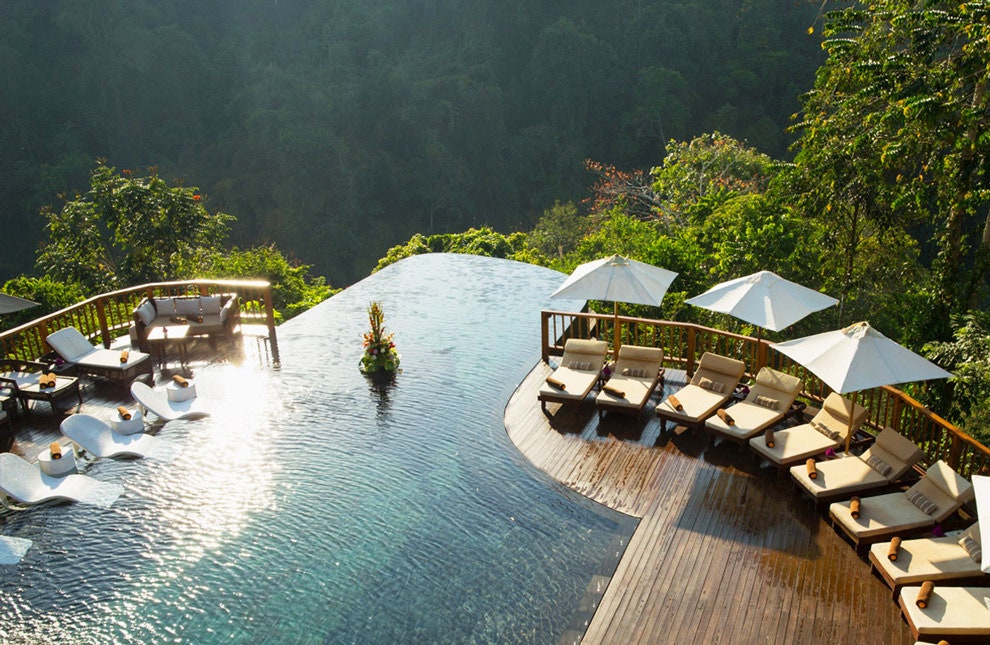 Самые красивые бассейны в отелях Hanging Gardens of Bali Phum Baitang The Library