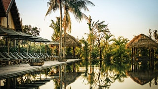Самые красивые бассейны в отелях Hanging Gardens of Bali Phum Baitang The Library