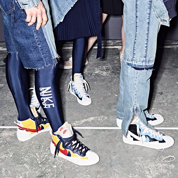 ЦУМ устроит раффл на кроссовки Nike x Sacai