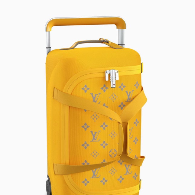 Вещь дня: канареечный чемодан Louis Vuitton