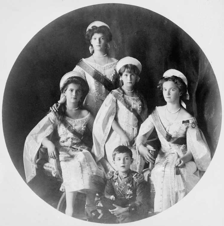 Великие княжны Мария Татьяна Анастасия и Ольга царевич Алексей Романов 1914