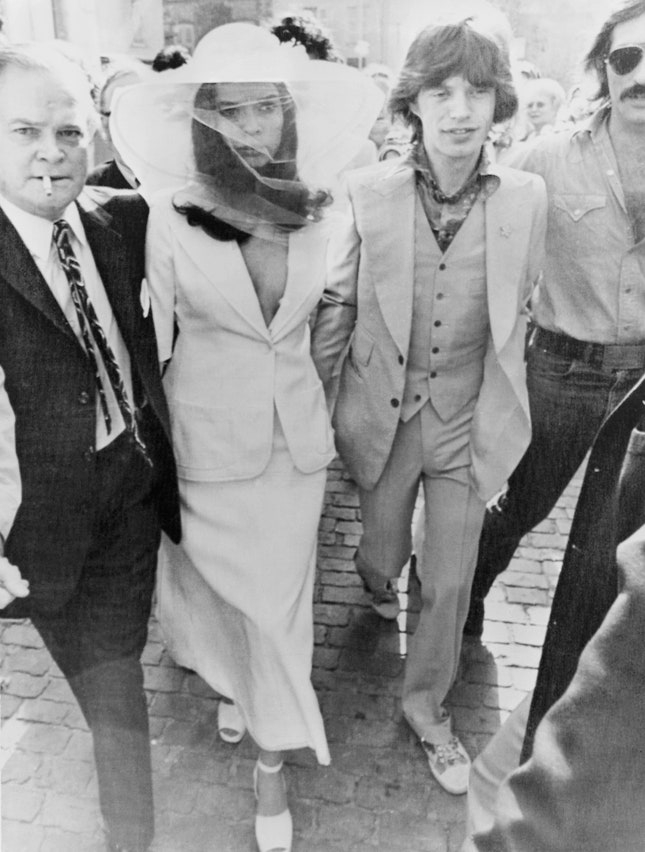 С Миком Джаггером в день свадьбы в СенТропе 1971