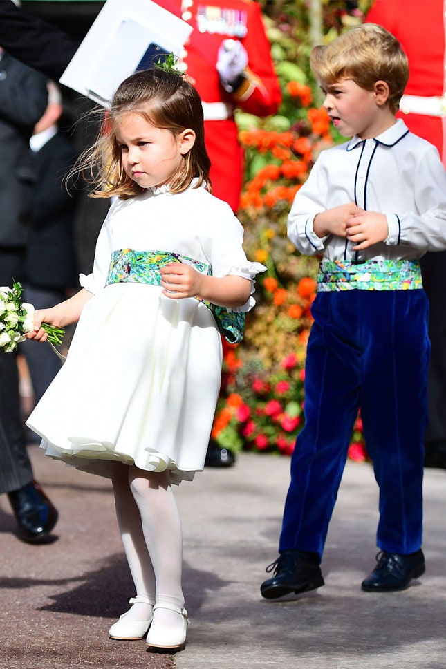 Принцесса Шарлотта и принц Джордж на свадьбе принцессы Евгении в Виндзорском замке 2018