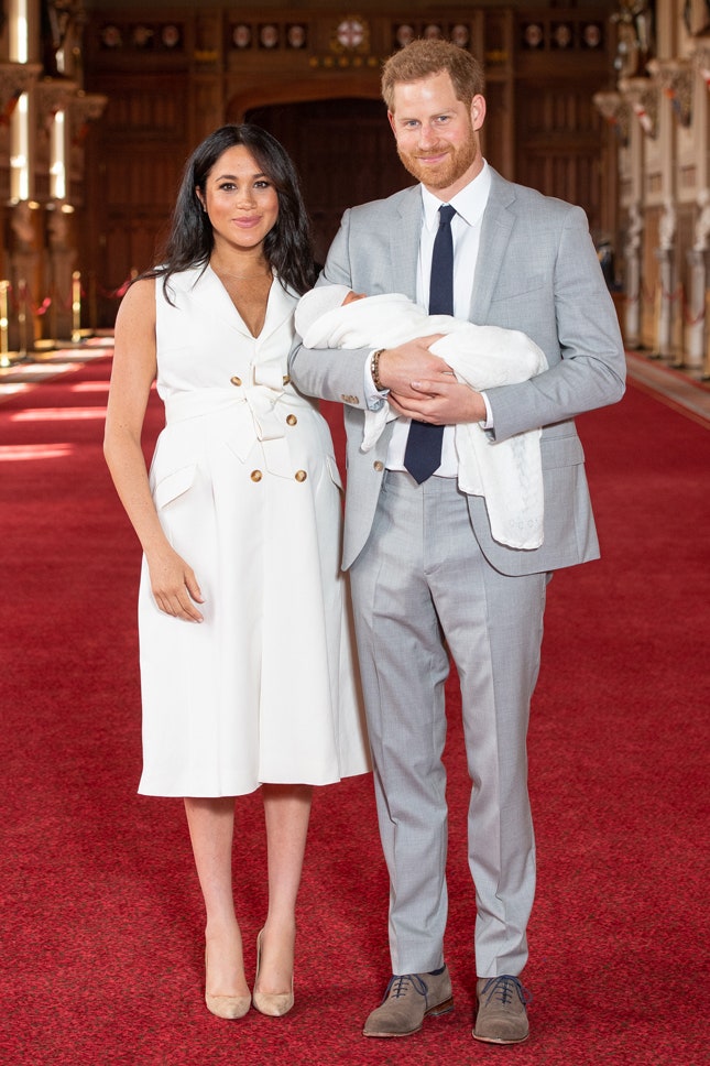 Меган Маркл и принц Гарри с новорожденным сыном в Виндзоре. Фото PA Images