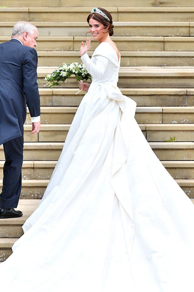 Принцесса Йоркская Евгения в платье Peter Pilotto и в тиаре Boucheron на свадьбе в Виндзорском замке 2018