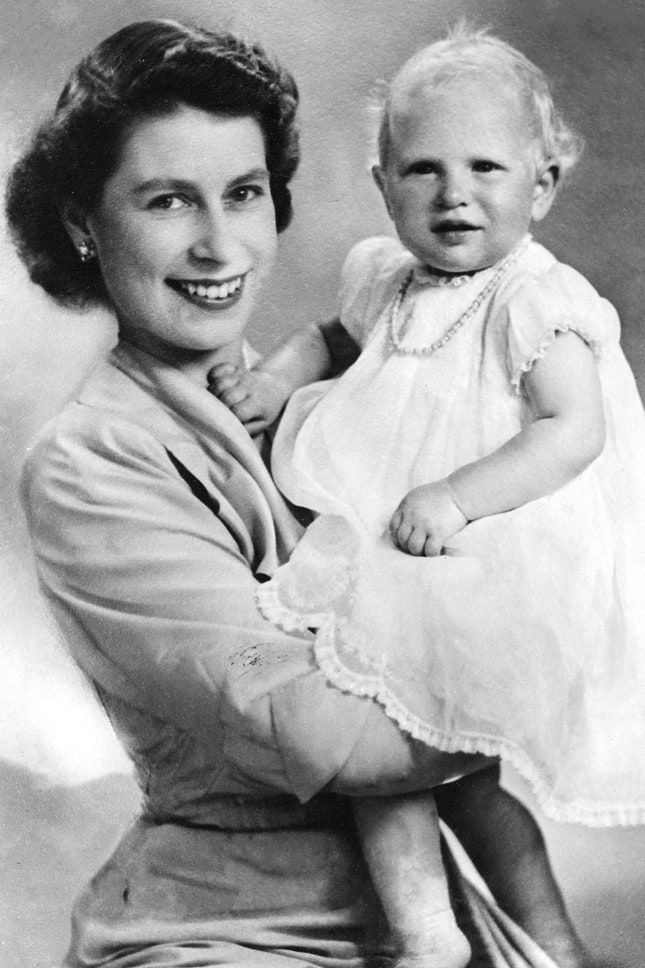 Принцесса Елизавета с дочерью принцессой Анной 1951