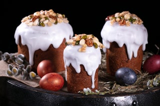 Куличи сnbspизюмом орехами вnbspкарамели иnbspсахарной глазурью «Бочка».