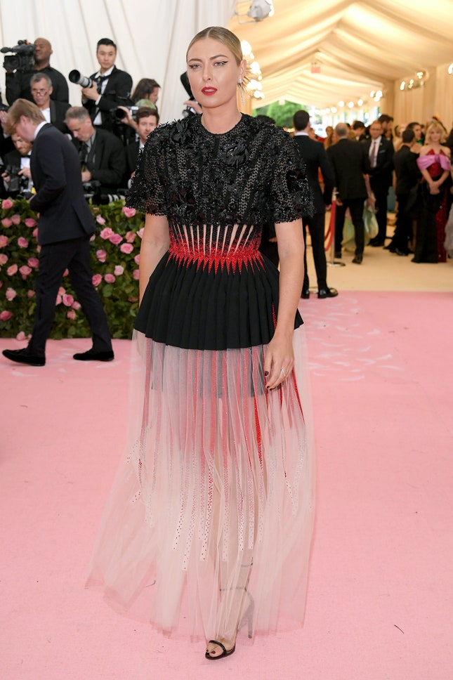 Мария Шарапова в платье Givenchy и украшениях Messika