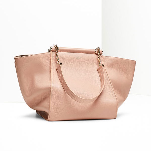 Max Mara создали сумку для Москвы