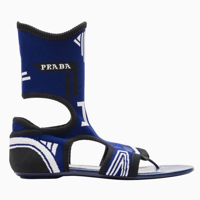 Вещь дня: нейлоновые босоножки Prada