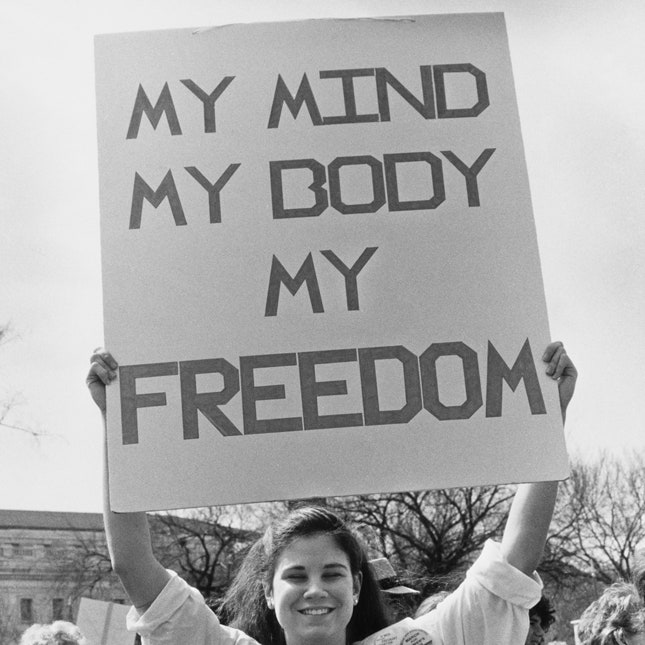 Зачем женщины участвуют в митингах