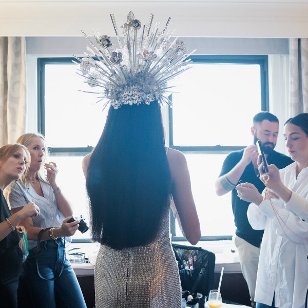 Джемма Чан о своей невероятной короне на Met Gala 2019
