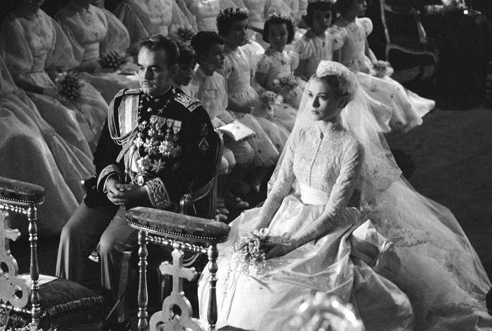 Грейс Келли и Ренье III на свадебной церемонии 19 апреля 1956