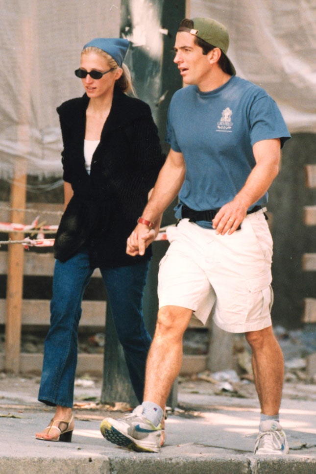 Кэролин БессеттКеннеди и Джон Кеннедимладший в НьюЙорке 1996