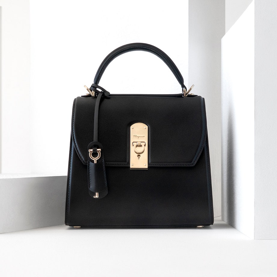 Salvatore Ferragamo создали идеальную универсальную сумку