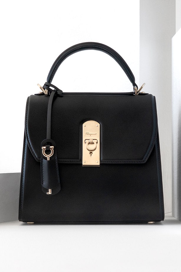 Salvatore Ferragamo создали идеальную универсальную сумку