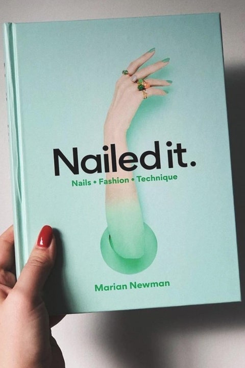 Мастер по маникюру Мариан Ньюман выпустила книгу Nailed it