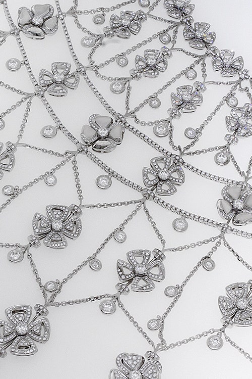 Bvlgari фото цветочного колье из коллекции Fiorever