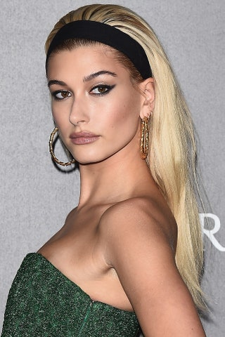 Хейли Бибер наnbspвечере amfAR вnbspМилане 2017.