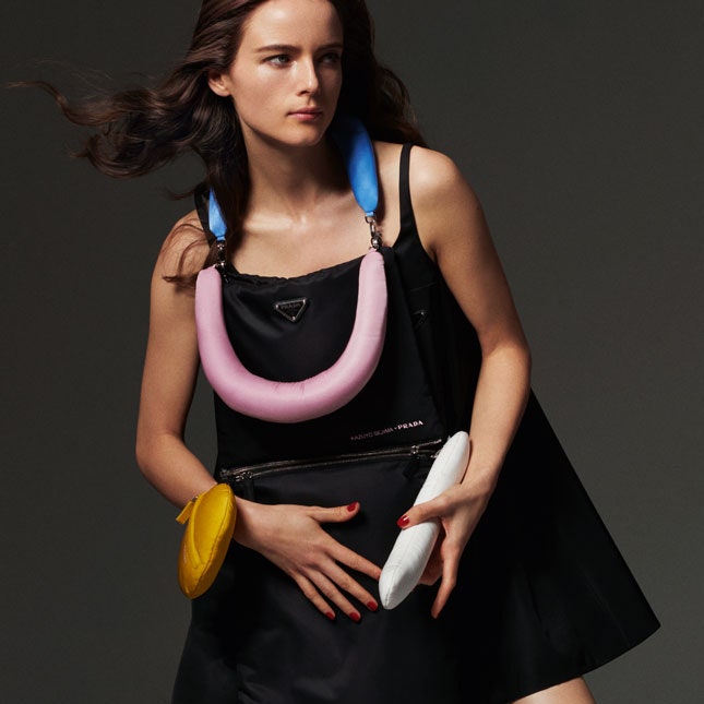 Как культовые женщины-архитекторы разрабатывают дизайн сумок Prada из нейлона