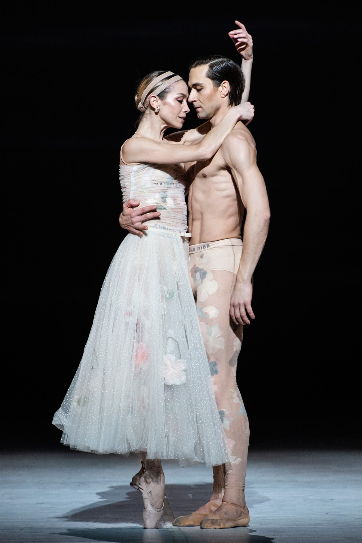 Dior видео о создании костюмов для балета «Белая ночь»