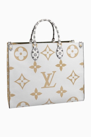144000nbspрублей магазины Louis Vuitton.