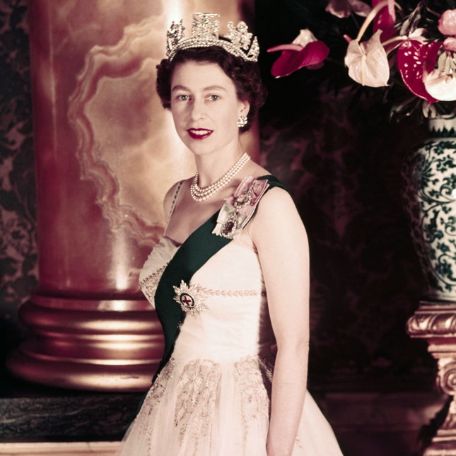 С днем рождения, королева Елизавета!